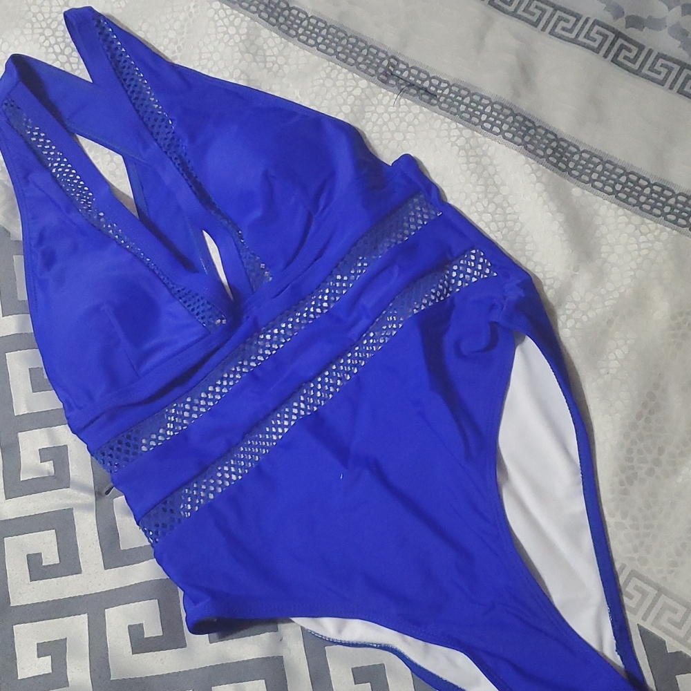 Ladies bathing suit